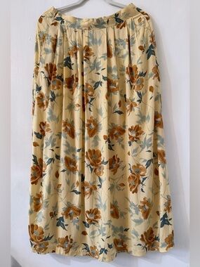 Vintage Floral Pleated Midi Skirt in Cream & Brown